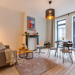https://spacious-and-warmly-furnished-apartment.ostend-hotel.net